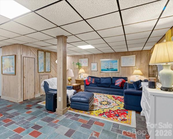 119 Fox Den Road, Mars Hill, NC 28754