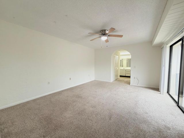 710 7th Lane, Palm Beach Gardens, FL 33418
