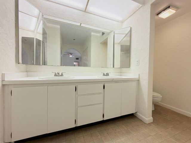 710 7th Lane, Palm Beach Gardens, FL 33418