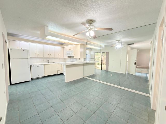 710 7th Lane, Palm Beach Gardens, FL 33418