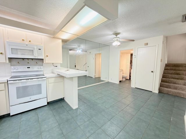 710 7th Lane, Palm Beach Gardens, FL 33418