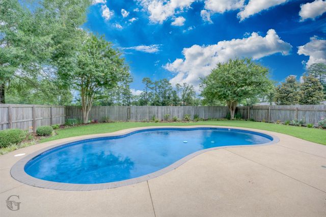 220 Harders Crossing Boulevard, Shreveport, LA 71106