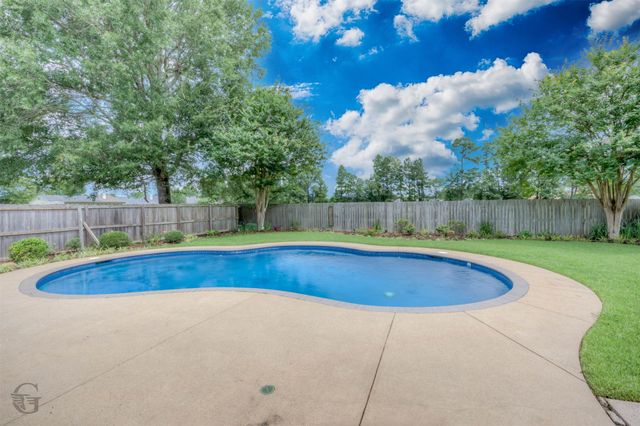 220 Harders Crossing Boulevard, Shreveport, LA 71106