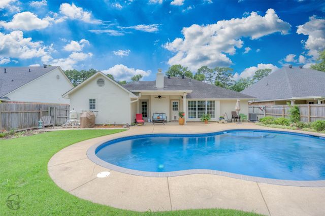 220 Harders Crossing Boulevard, Shreveport, LA 71106
