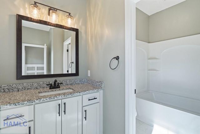 9 Palmer Place Lane NE, Ludowici, GA 31316