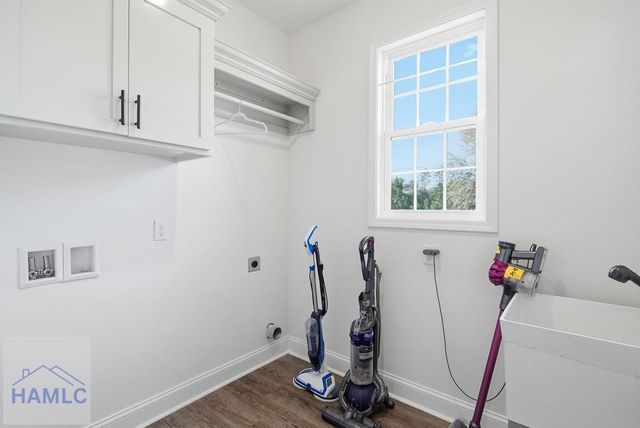 9 Palmer Place Lane NE, Ludowici, GA 31316