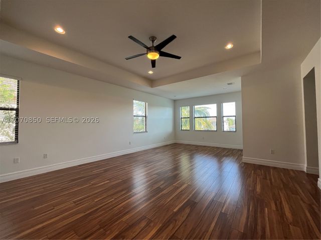 8248 Lost Creek Ln, Delray Beach, FL 33446