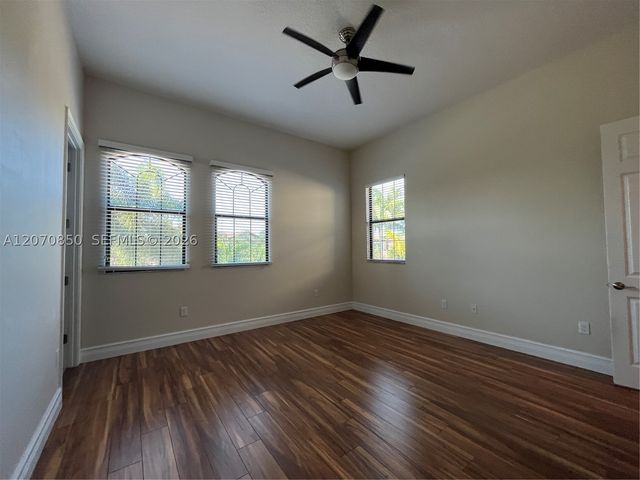 8248 Lost Creek Ln, Delray Beach, FL 33446