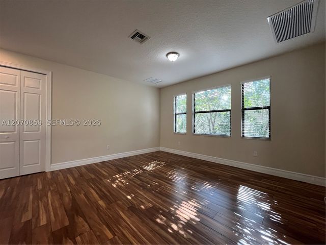8248 Lost Creek Ln, Delray Beach, FL 33446