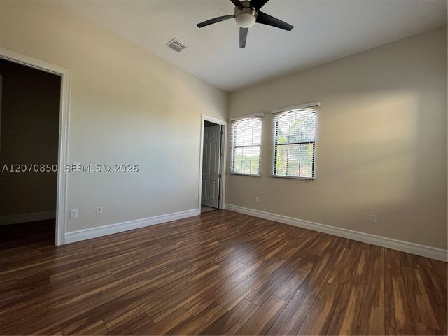8248 Lost Creek Ln, Delray Beach, FL 33446