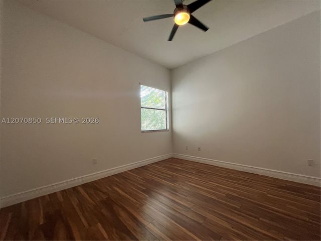 8248 Lost Creek Ln, Delray Beach, FL 33446