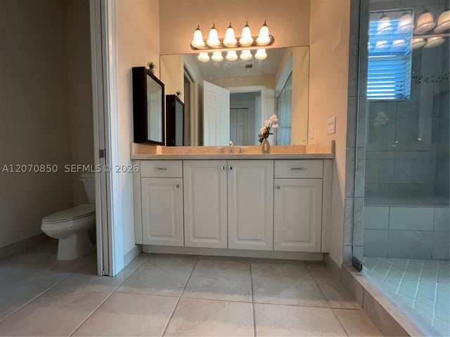 8248 Lost Creek Ln, Delray Beach, FL 33446