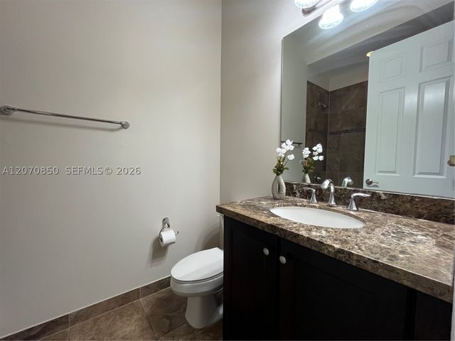 8248 Lost Creek Ln, Delray Beach, FL 33446
