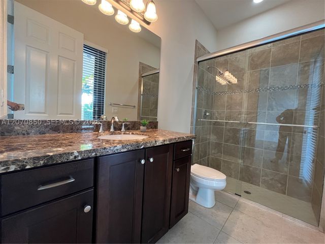 8248 Lost Creek Ln, Delray Beach, FL 33446