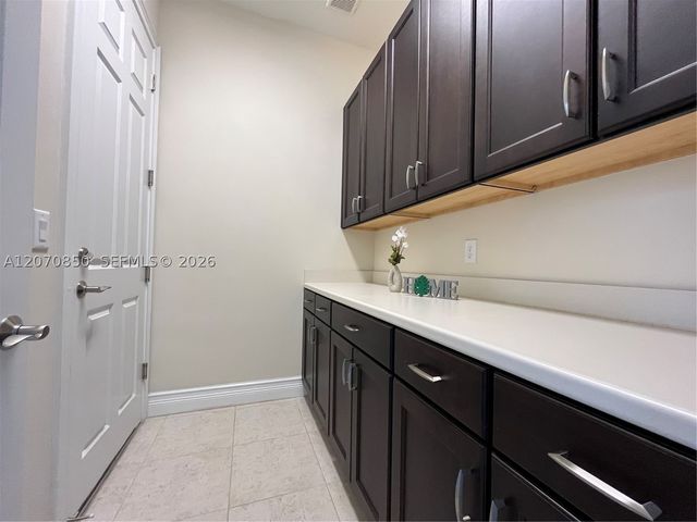 8248 Lost Creek Ln, Delray Beach, FL 33446