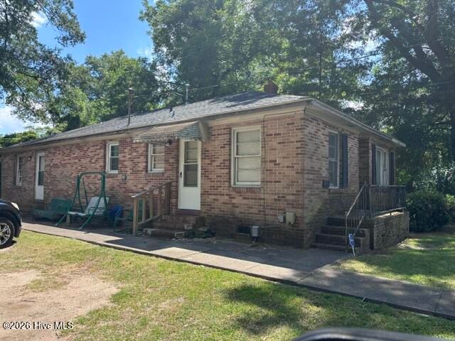 609 E Vernon Avenue, Kinston, NC 28501