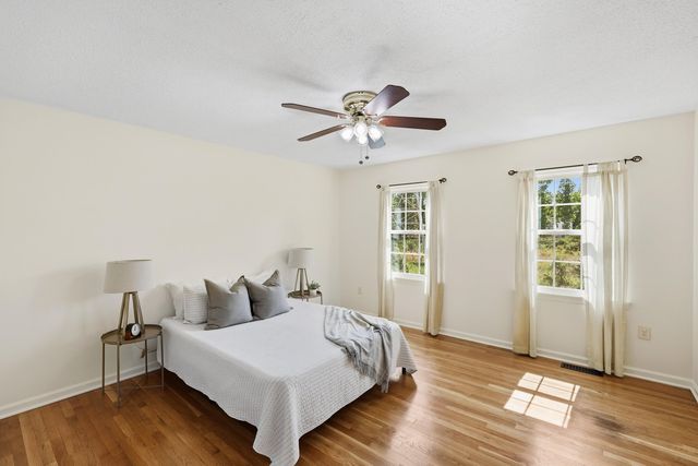 11781 COTTON MILL DR, Woodbridge, VA 22192