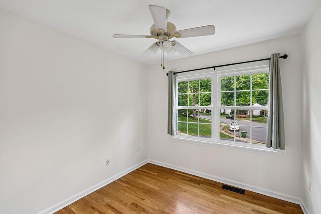 11781 COTTON MILL DR, Woodbridge, VA 22192