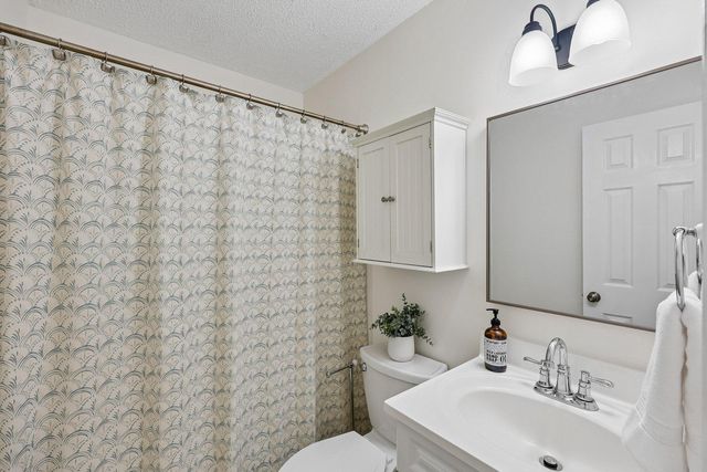 11781 COTTON MILL DR, Woodbridge, VA 22192