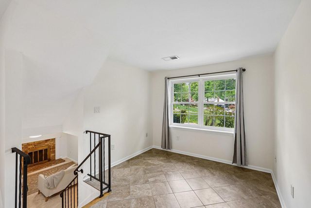 11781 COTTON MILL DR, Woodbridge, VA 22192