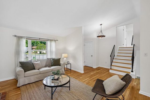 11781 COTTON MILL DR, Woodbridge, VA 22192
