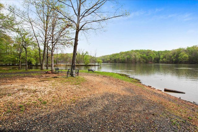 11781 COTTON MILL DR, Woodbridge, VA 22192