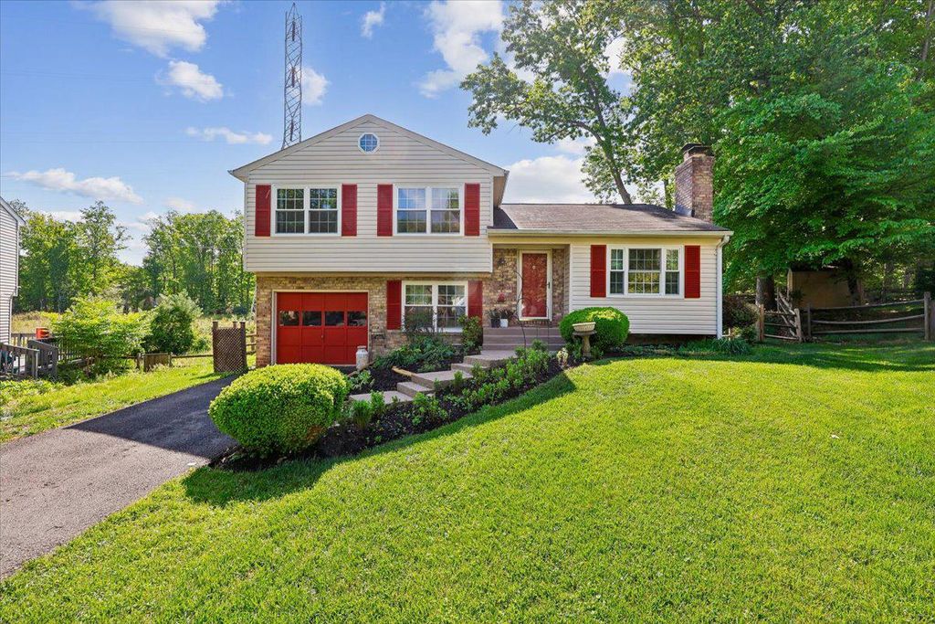 11781 COTTON MILL DR, Woodbridge, VA 22192