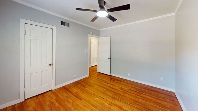 2010 N Locust Street, Denton, TX 76209