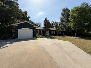 2010 N Locust Street, Denton, TX 76209