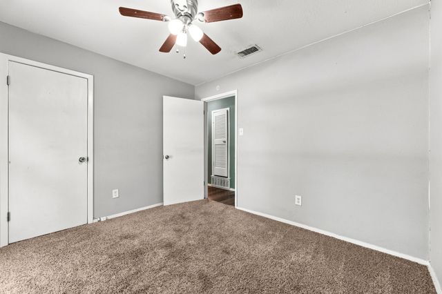 6800 Echo Hill Drive, Watauga, TX 76148