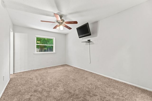 6800 Echo Hill Drive, Watauga, TX 76148