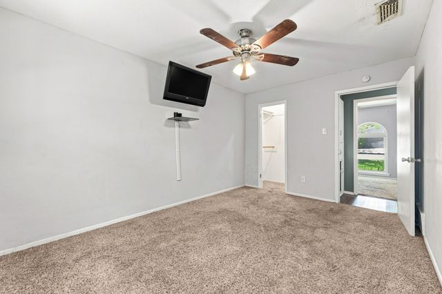 6800 Echo Hill Drive, Watauga, TX 76148
