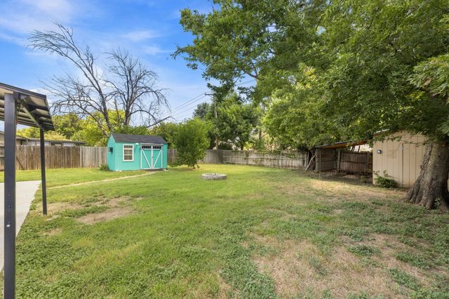 6800 Echo Hill Drive, Watauga, TX 76148