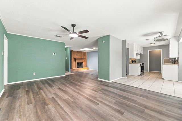 6800 Echo Hill Drive, Watauga, TX 76148
