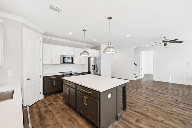 65 Laurel Oaks Drive, Freeport, FL 32439