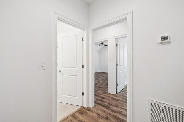 65 Laurel Oaks Drive, Freeport, FL 32439