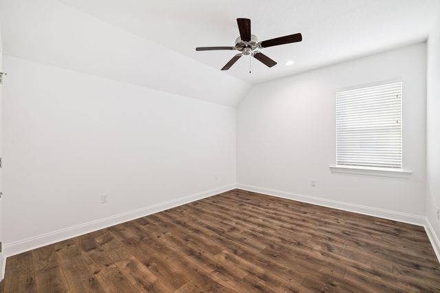 65 Laurel Oaks Drive, Freeport, FL 32439