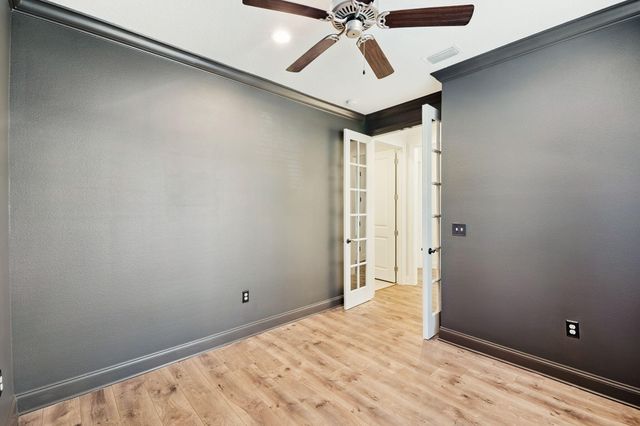 65 Laurel Oaks Drive, Freeport, FL 32439