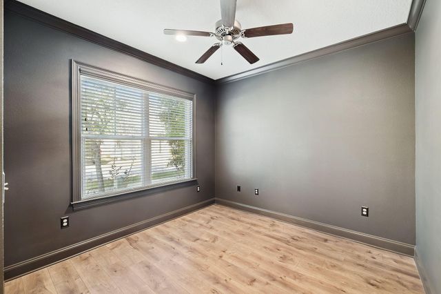 65 Laurel Oaks Drive, Freeport, FL 32439