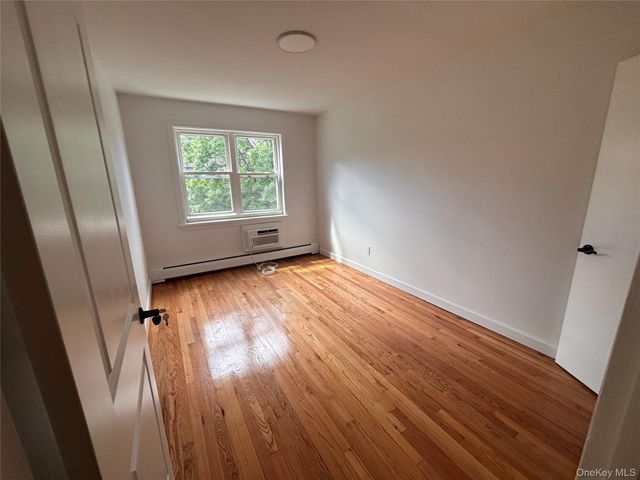71-34 Kissena Boulevard 3, Flushing, NY 11367