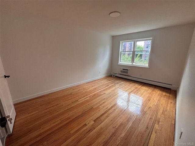 71-34 Kissena Boulevard 3, Flushing, NY 11367