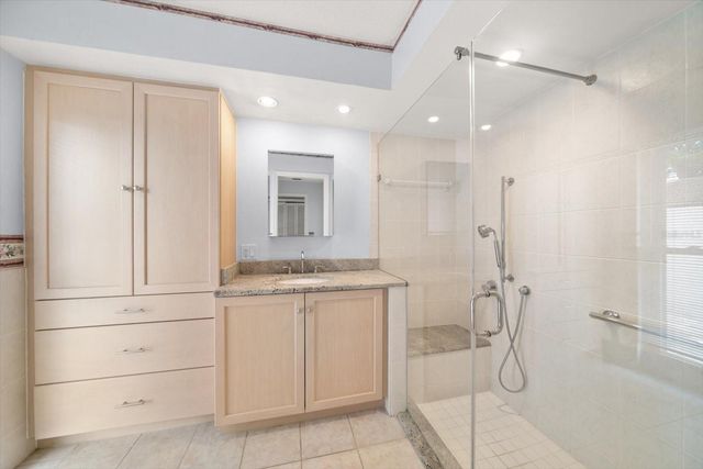 7574 CUMBERLAND COURT, Seminole, FL 33777