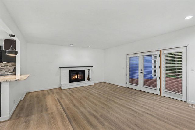 17700 Thornapple Drive, Spring Lake, MI 49456
