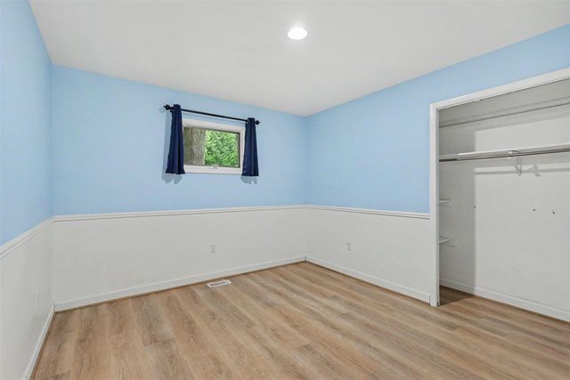 17700 Thornapple Drive, Spring Lake, MI 49456