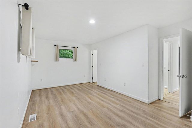 17700 Thornapple Drive, Spring Lake, MI 49456