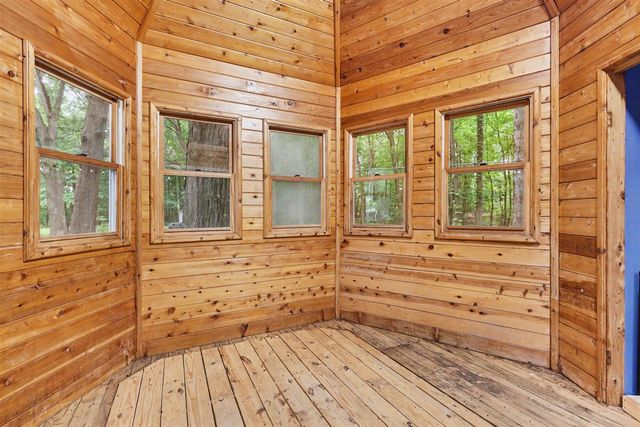 17700 Thornapple Drive, Spring Lake, MI 49456