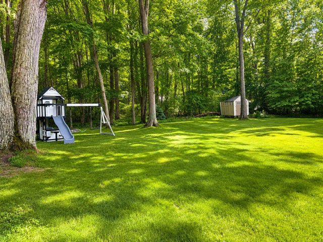 17700 Thornapple Drive, Spring Lake, MI 49456