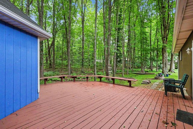 17700 Thornapple Drive, Spring Lake, MI 49456