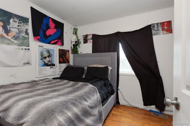 28670 Zellmer Street, Romulus, MI 48174