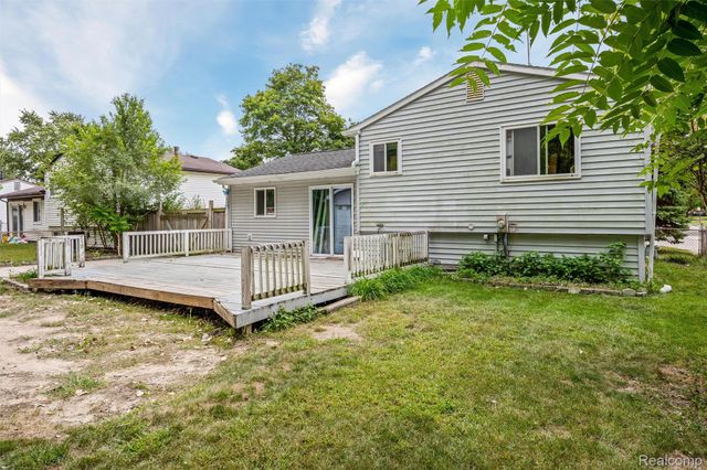 28670 Zellmer Street, Romulus, MI 48174